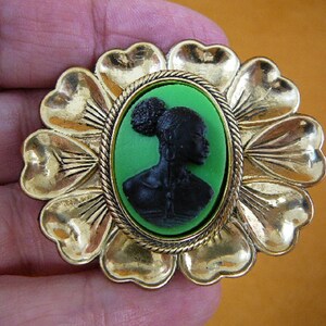 RARE African American LADY green + black oval CAMEO oval hearts brass Pin Pendant jewelry (CA10-113)