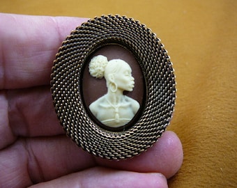 RARE African American LADY milk chocolate brown + ivory oval CAMEO textured mesh brass Pin Pendant jewelry (CA10-109)