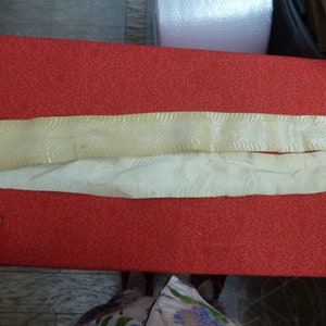56&quot; genuine vanilla champagne color Asian Snakeskin snake skin Leather supply exotic DIY craft project supply (EL1000-3D)