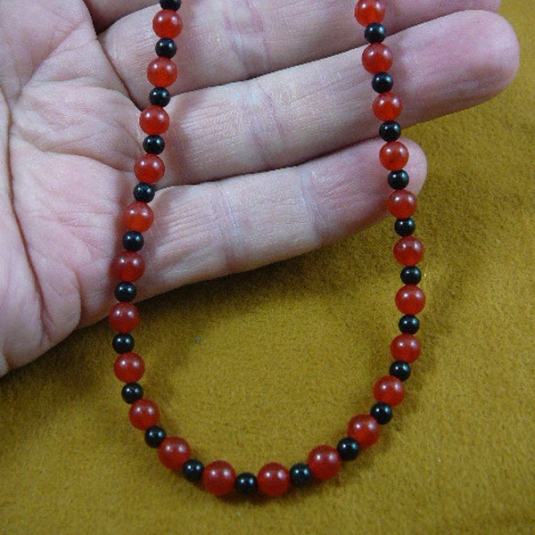 18 inch long orange red Carnelian and black onyx Beads bead beaded  Necklace jewelry V321-12