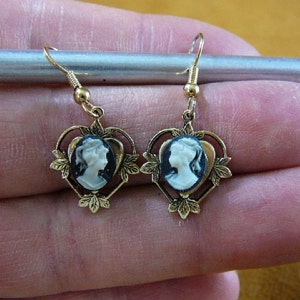dainty little CLASSIC Lady with ponytail black + ivory CAMEO headband Heart brass dangle earrings CME71-3