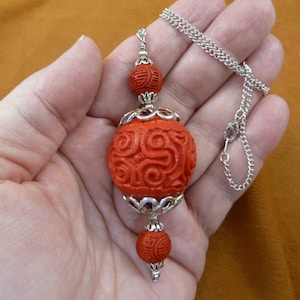 large 30 and 12mm Red CINNABAR carved wood lacquer flower bead loop Pendant 18&quot; silver plt necklace jewelry (J13-10)
