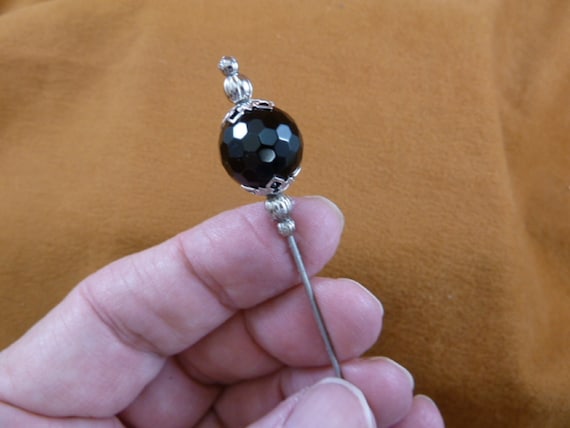 One Faceted Round Black Onyx Bead Silver Tone Filigree Caps  display picture 1