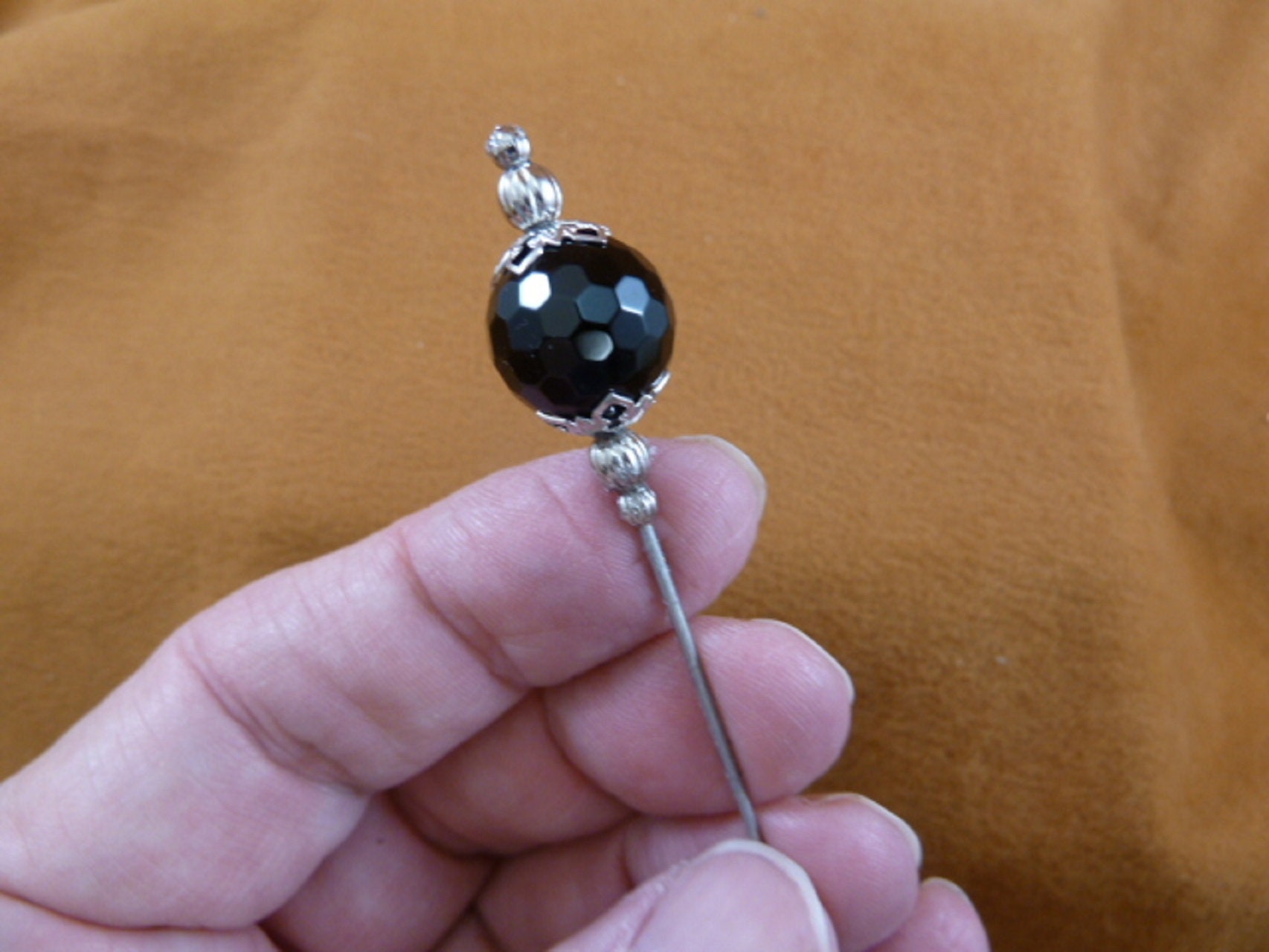 One Faceted Round Black Onyx Bead Silver Tone Filigree Caps  display picture 2