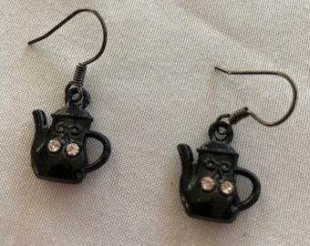 Earrings Teapots Black with 2 Crystal on Each Lightweight Dainty