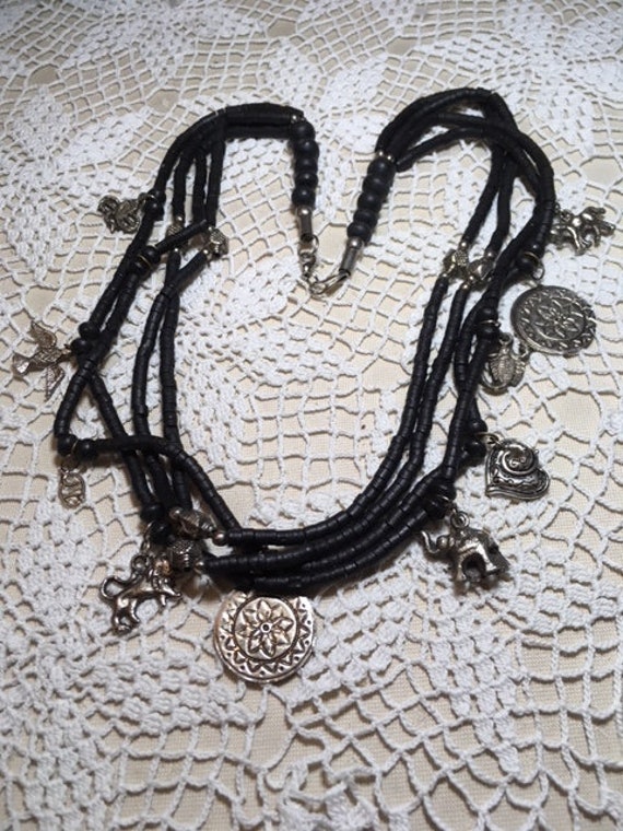 FREE SHIPPING Black Hishi Beads Charm Necklace Fo… - image 2