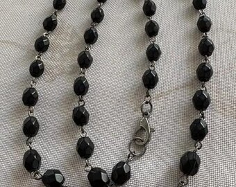 Necklace Black Faceted Vintage Beads Acrylic Lightweight Mint Condition