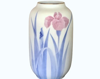 Vintage Fukagawa Japanese  Porcelain Vase, Iris Vase