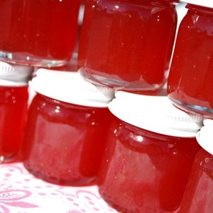 Wedding Jam Favors, 100 Little Bit of Heaven 1.5oz jars of strawberry pineapple jam wedding or party favors, homemade jam party favors image 4