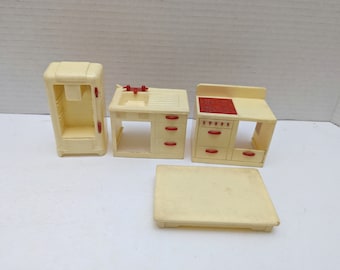 Doll house Renwal Kitchen as/is