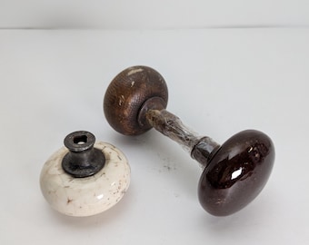 Vintage aged Bennington pottery and wood doorknob group