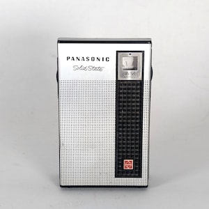 Vintage Panasonic Transistor Radio, Model R-1070 (The Marq