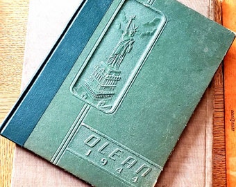 Vintage Yearbook statue of Liberty beautifully embossed cover 1944
