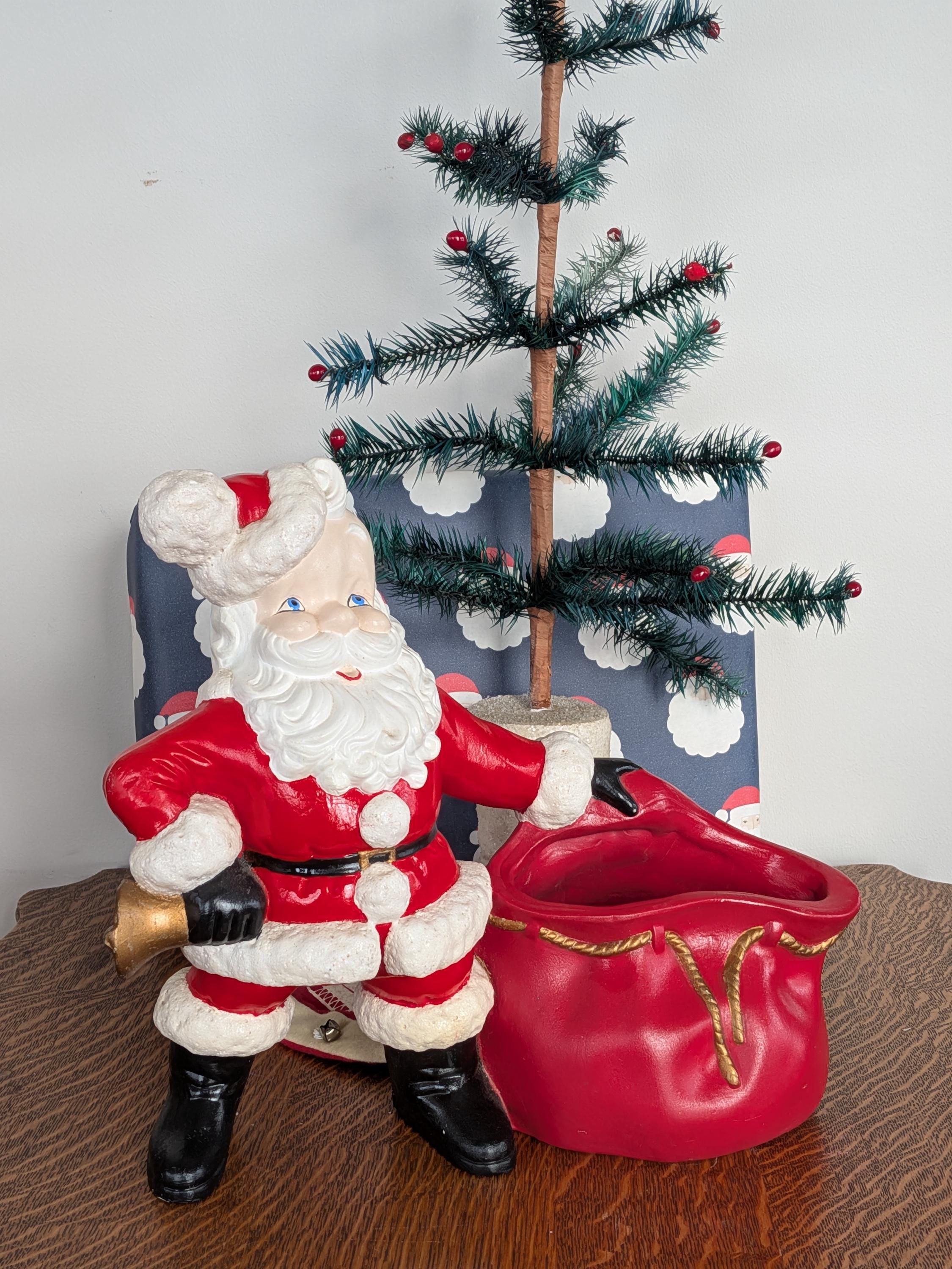 Vintage 1973 Ceramic Santa Figurine, Atlantic Mold, Retro