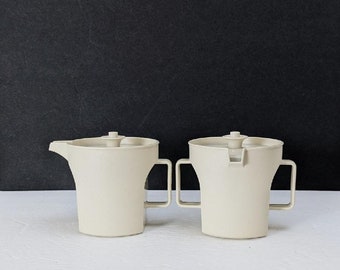 Tupperware creamer and sugar vintage