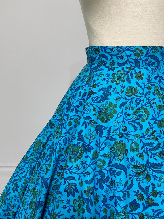 Vintage 1950s FLORAL PRINT CIRCLE Skirt blue turq… - image 8