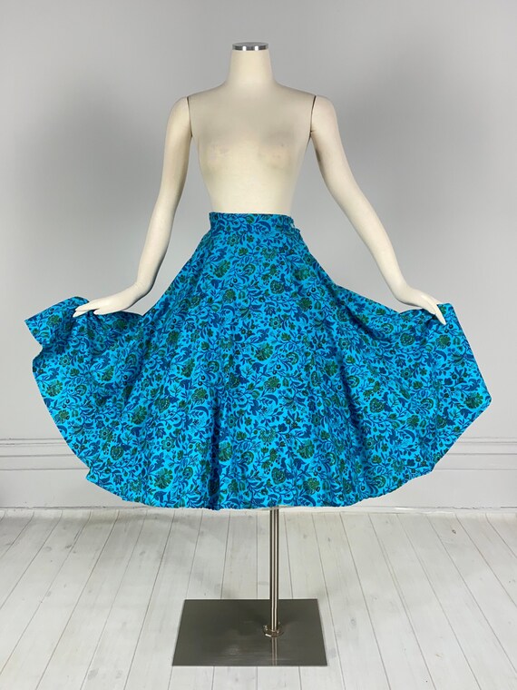 Vintage 1950s FLORAL PRINT CIRCLE Skirt blue turq… - image 3