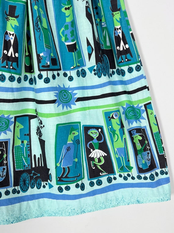 Vintage 50s / 60s NOVELTY PRINT Skirt / blue gree… - image 7