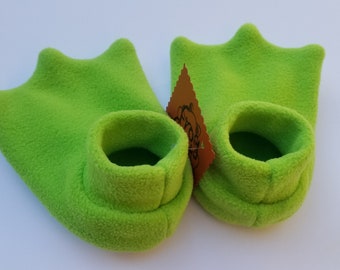 Pantofole con piedi di rana Ora in verde lime!