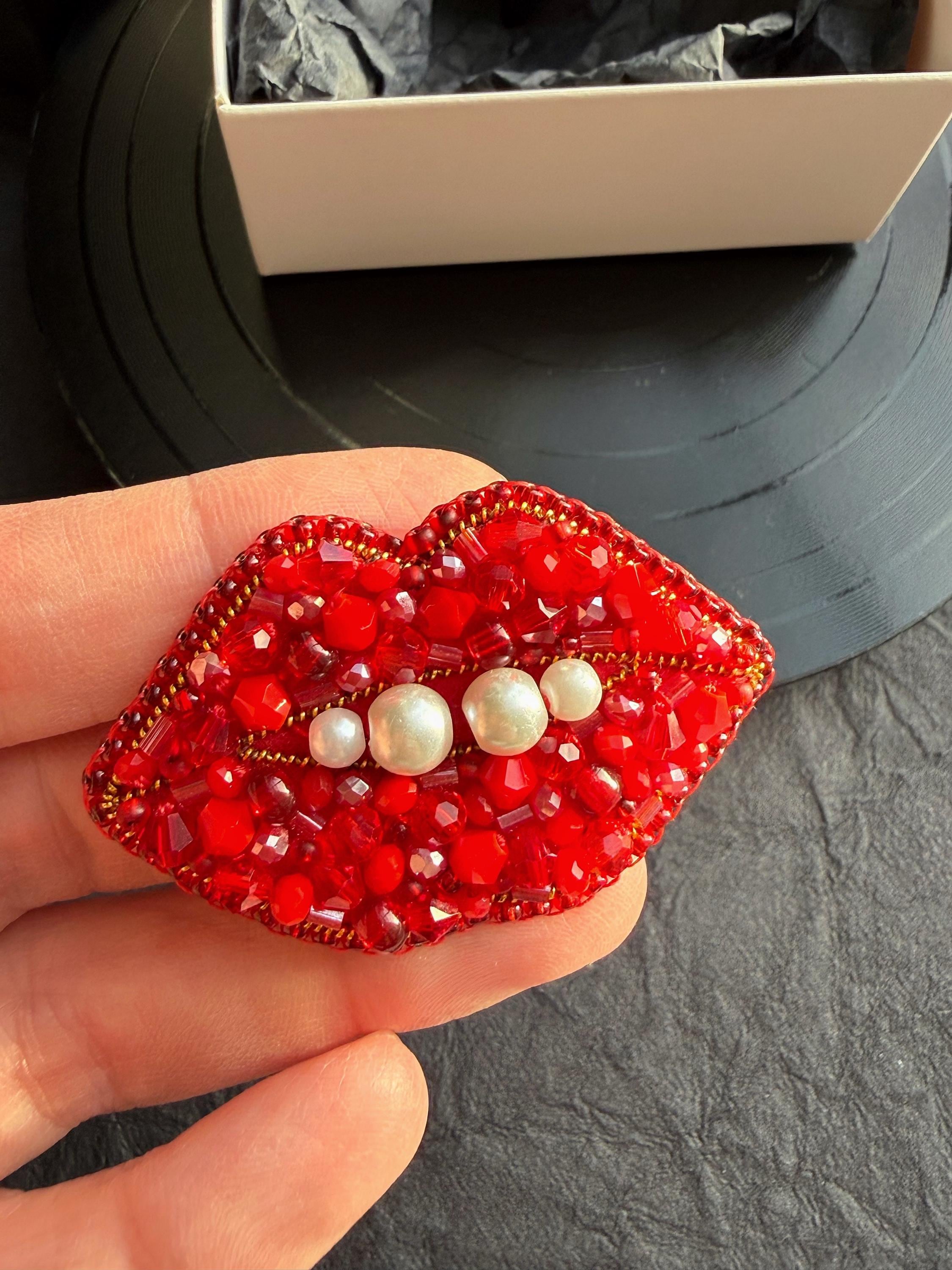 Dali lip brooch - Etsy 日本