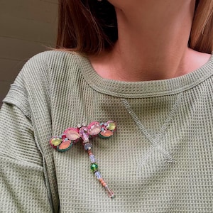 Dragonfly pin