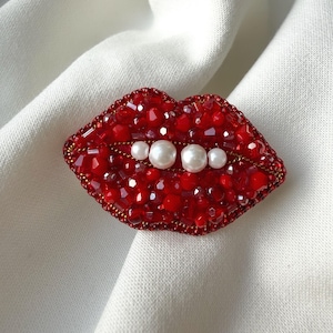 Dali lip brooch - Etsy 日本