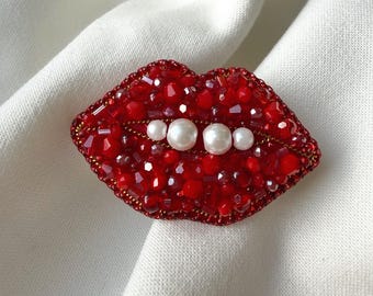 Salvador Dali Lips Brooch, Beaded Surrealist Pin, Pearl Teeth