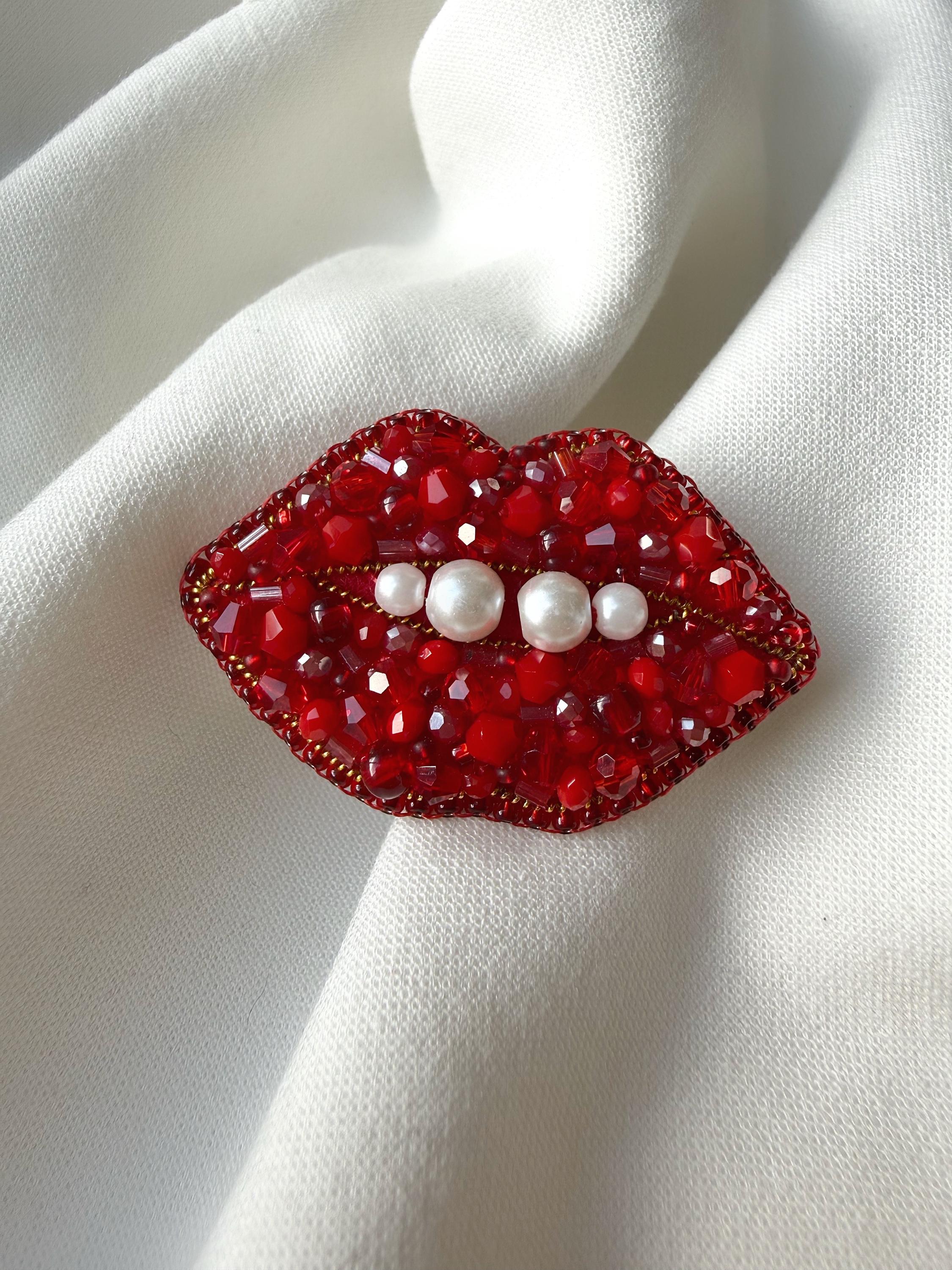 Dali lip brooch - Etsy 日本