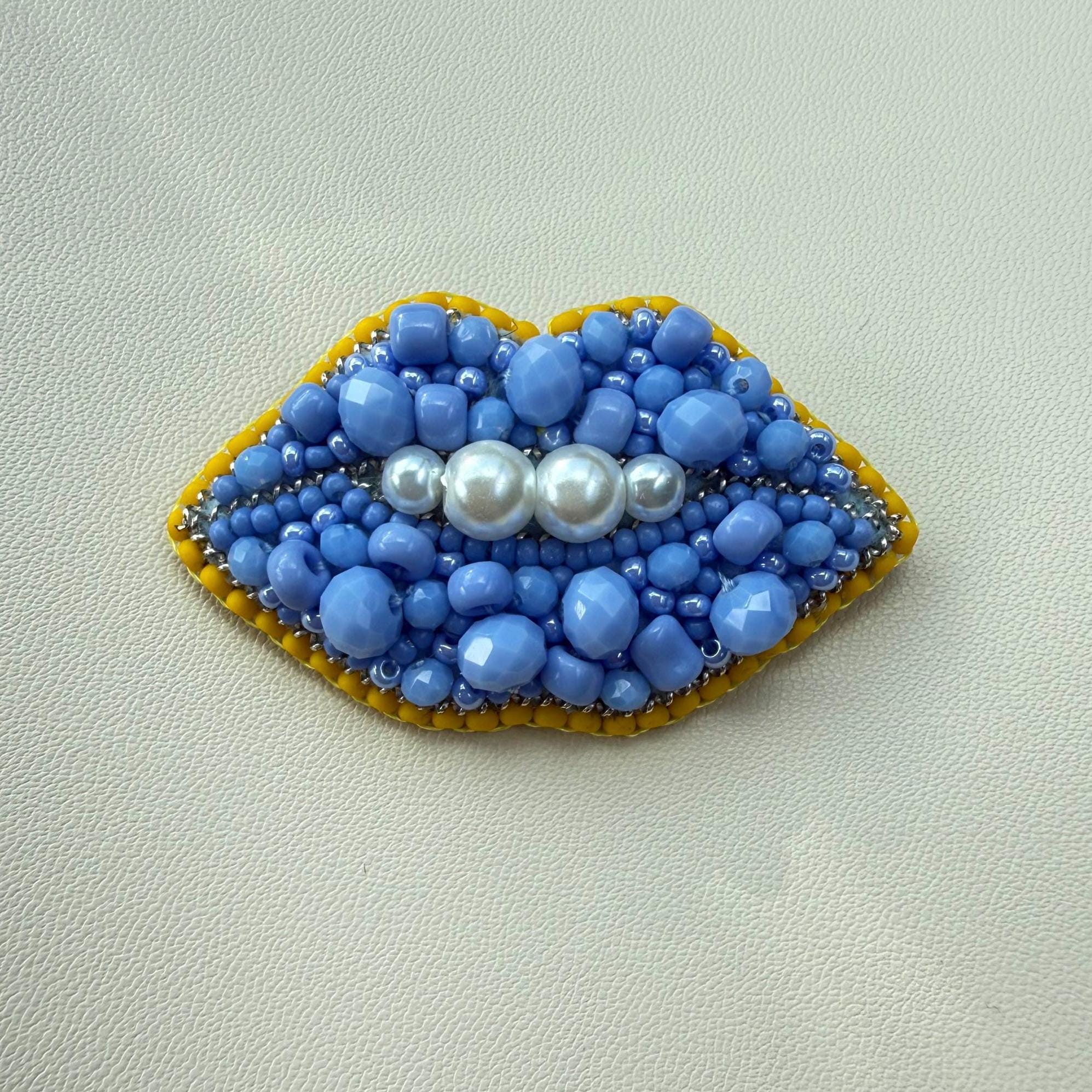 Dali lip brooch - Etsy 日本