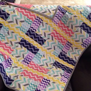 Colorful Chevron Throw Quilt: All Cotton, Polka Dot Binding (45x53)