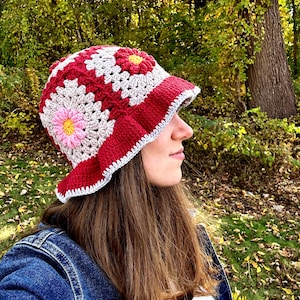 3D Rose Crochet Bucket Hat: Red & Gray Floral Boho Style