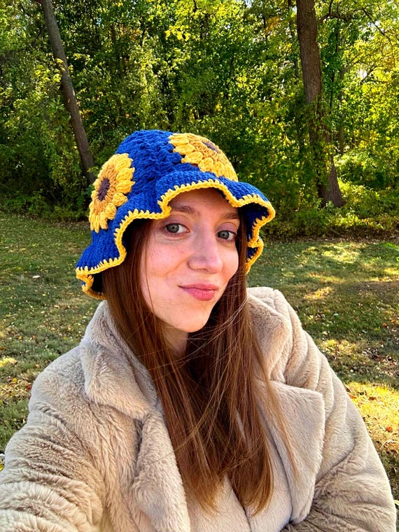 Crochet Sunflower Bucket Hat: Handmade Boho Cotton Summer  display picture 2