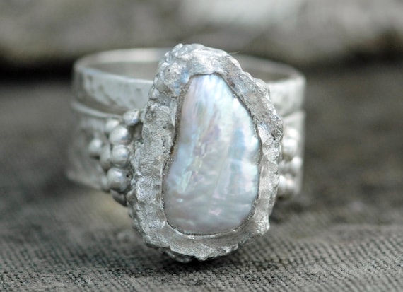 Bridal Set- Biwa Baroque Pearl in Textured Sterling Silver Two-Ring Set