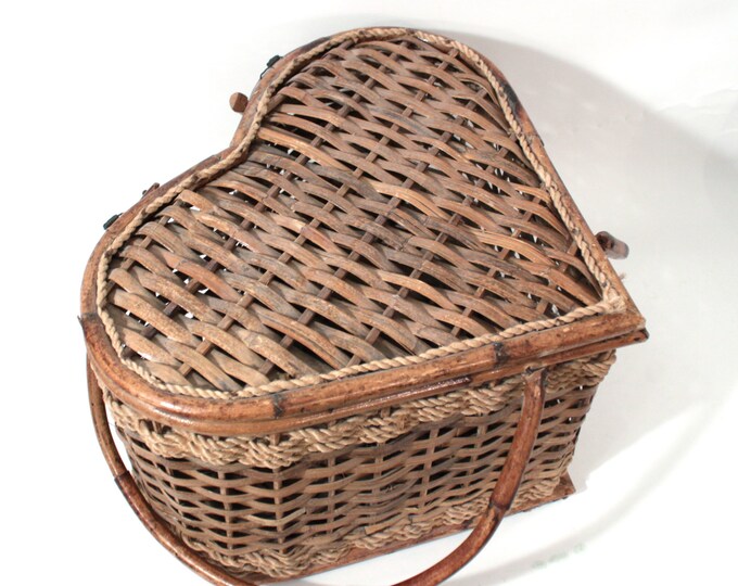 Vintage Large Wicker Heart Shaped Picnic Basket With Bamboo Handles Etsy