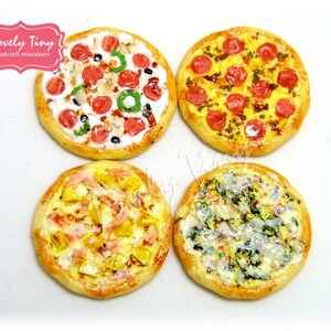 10 Stk. Großhandel Puppenhaus Miniatur Pizza (3 cm.Durchmesser)Deluxe, Pepperoni, Spinat und Hawaiian, kostenloser Versand!