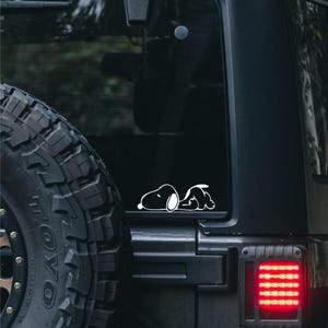 J.E.Products 5in Peanuts Dog Laying Down Vinyl Sticker for Trucks, Cars, laptops, & More.