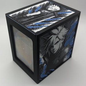 Final Fantasy - Cloud Strife MTG Commander-kortlekslåda med magnetiskt lock