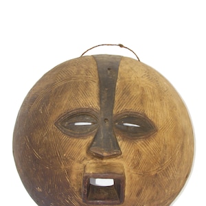 Rare Authentic Luba Kifwebe Mask from former Zaire, now Democratic Republic of Congo, Exceptional Ceremonial Tribal Mask by the Luba People.