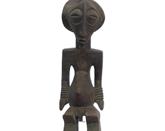 Estatua masculina Buyu antigua – Rara talla de madera tribal Basumba – Arte africano del Congo