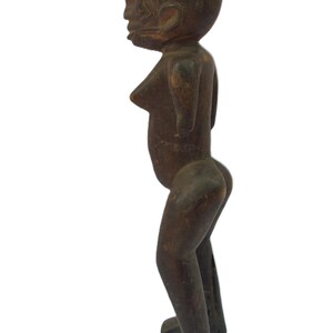 アンティーク マコンデ像 – 高さ18インチの手彫り木製彫刻 – タンザニアの母なる芸術 画像 6