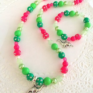 Dinosaur necklace bracelet set, childrens jewelry, beaded jewelry set, kids jewelry set, dinosaur necklace, dinosaur bracelet.