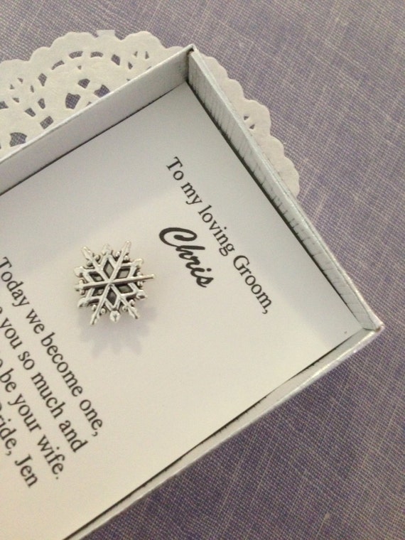 Tie clip, snowflake, groomsmen gifts, groom, wedding party gift, winter wedding. Comes with FREE personalized notecard and jewelry box. Il_570xn