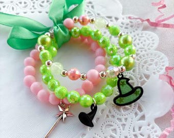 Pulsera mágica inspirada en Wicked. Juego de tres. Detalle para fiesta de cumpleaños de brujas. Regalo de cumpleaños infantil.