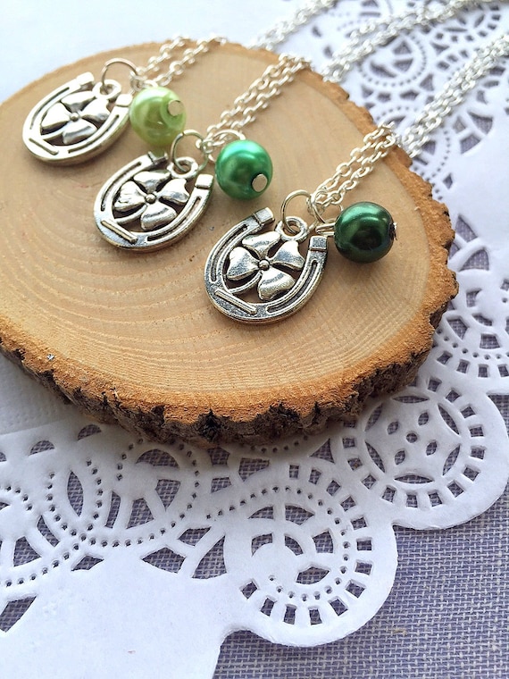 Shamrock necklace, shamrock jewelry, shamrock jewellery, StPats Day jewelry, lucky clover necklace, clover jewelry, green clover, lucky. Il_570xn