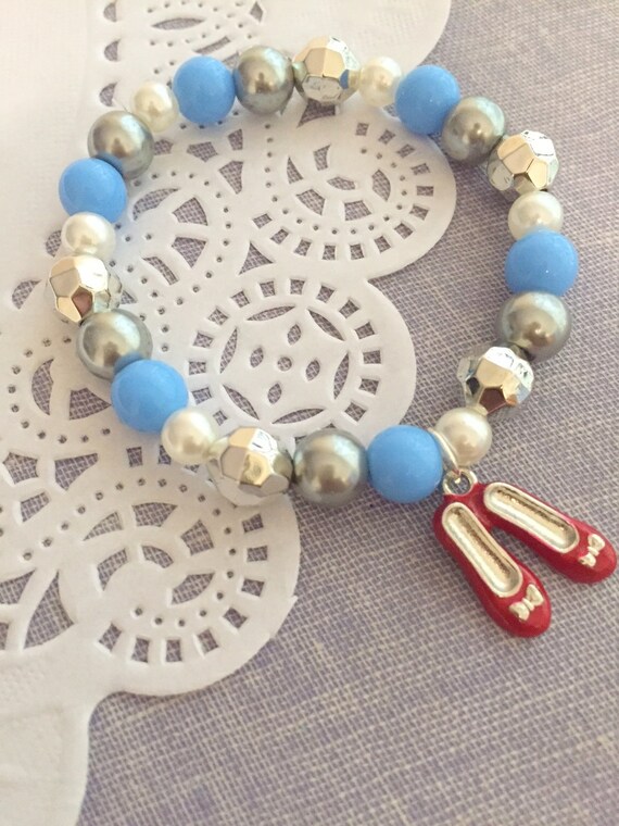 Wizard of Oz inspired, kids birthday party, beaded bracelet favor, jewelry favor. Set of TEN. Il_570xn