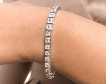 Princess Cut Lab Grown Diamond Tennis Bracelet: Unisex Eternity Line