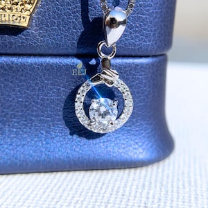 925 Silver Round Moissanite Necklace | Solitaire Necklace | Round Diamond Pendant | Layered Necklace | Dainty Necklace | Bridesmaid Gift