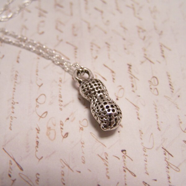 Collar de man&iacute;. Mi peque&ntilde;o cacahuete