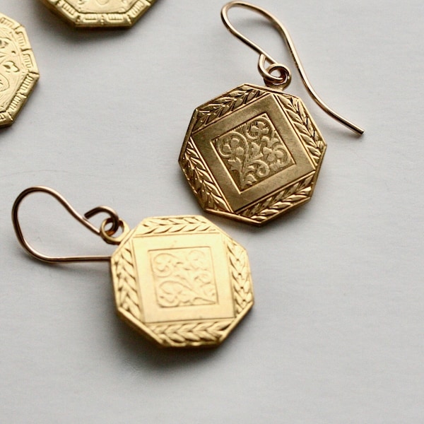 Vintage style engraved gold Victorian earrings, geometric gold earrings w antique etching, pretty but masculine unisex earring idea for guys