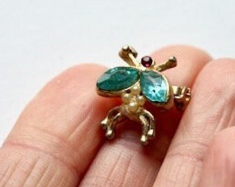 Vintage blue aquamarine bee brooch lapel pin, miniature insect brooch, little blue gem pearl and ruby red glass fly pin, unisex pin for him